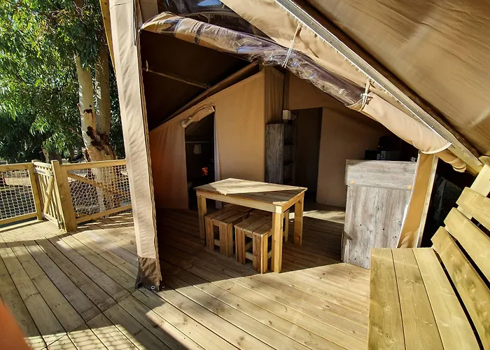 Camping La Pinède
